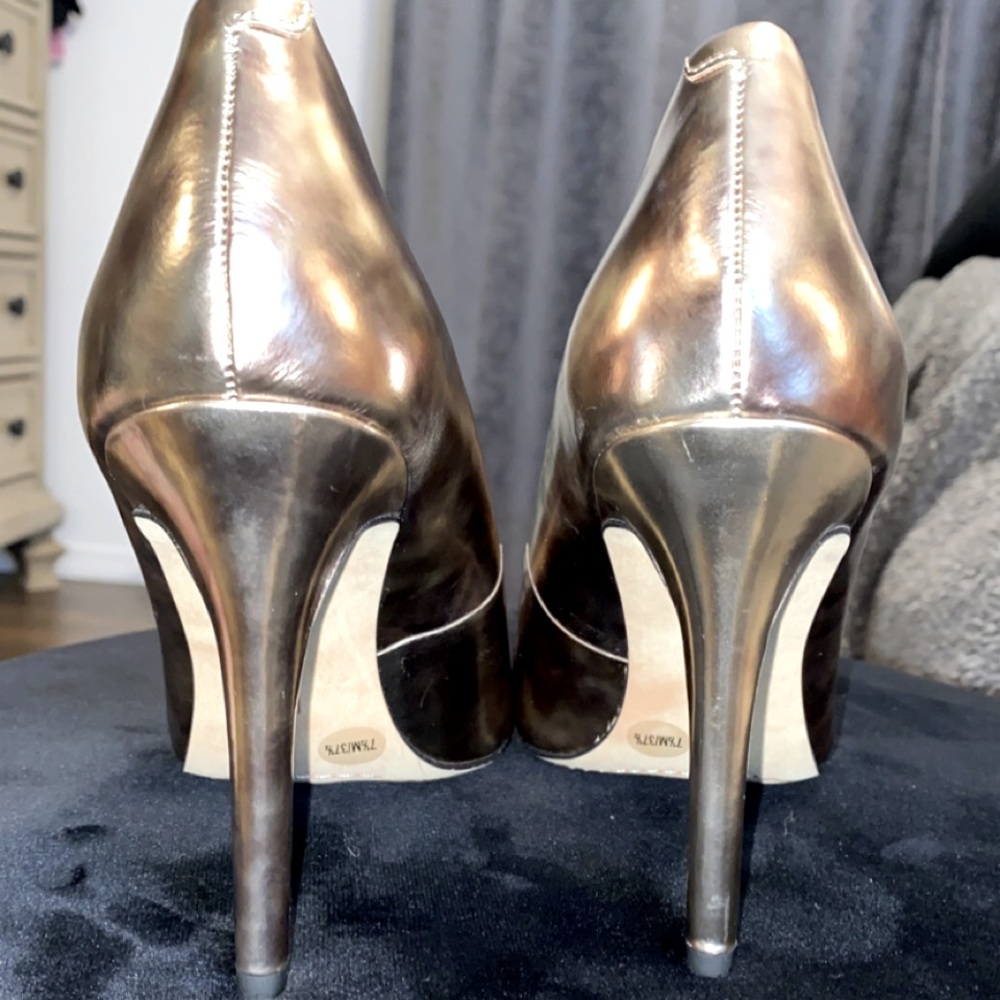Vince Camuto Heel